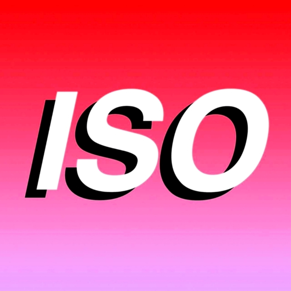 MAJOR ISO AM WILLISNG TO TRADE FOR ANYTHING IN MY CLOSET